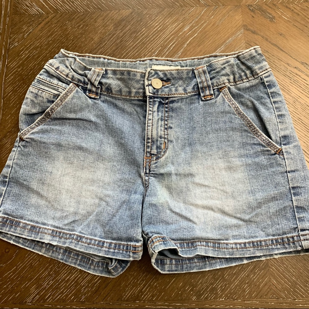 Circo light denim shorts Size 10 - Picture 1 of 9